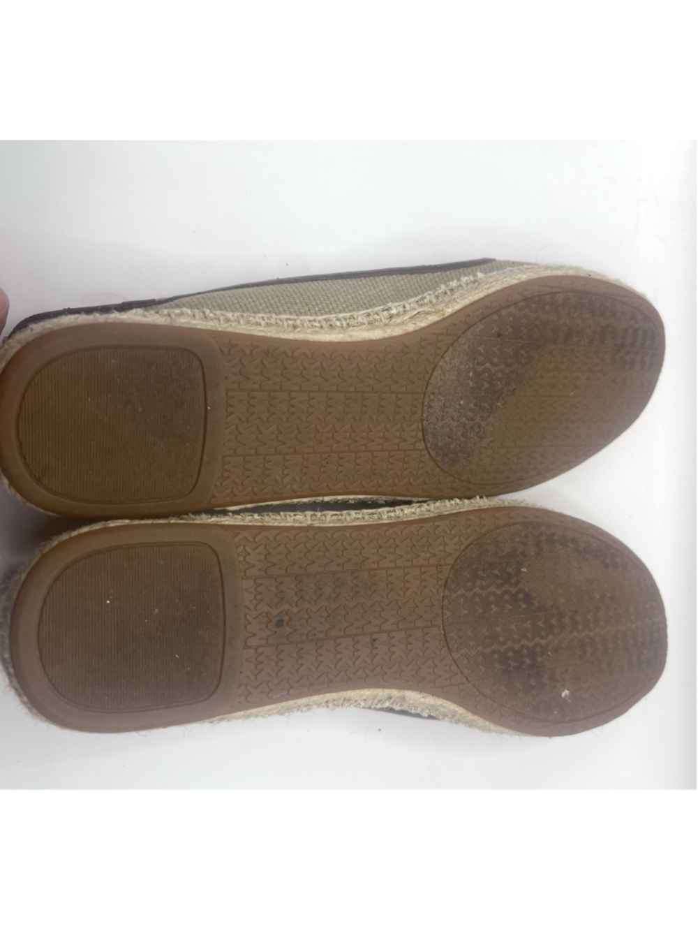 Michael Kors Hastings Espadrille Flats Womens 8 Brown Tan Canvas Gold Logo Shoes - Picture 8 of 9